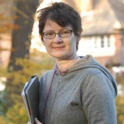 Dr Carol  Atack